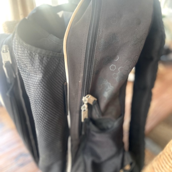 Mizuno backpack style baseball bag - Picture 4 of 4